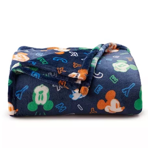 Kohl's Bedding Kohls Big Plush Blanket Mickey Mouse Poshmark